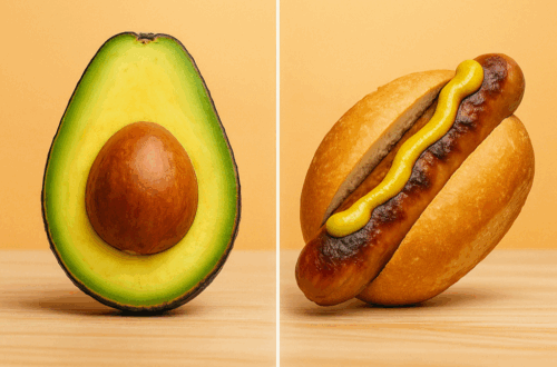 Avocado und Bratwurst nebeneinander